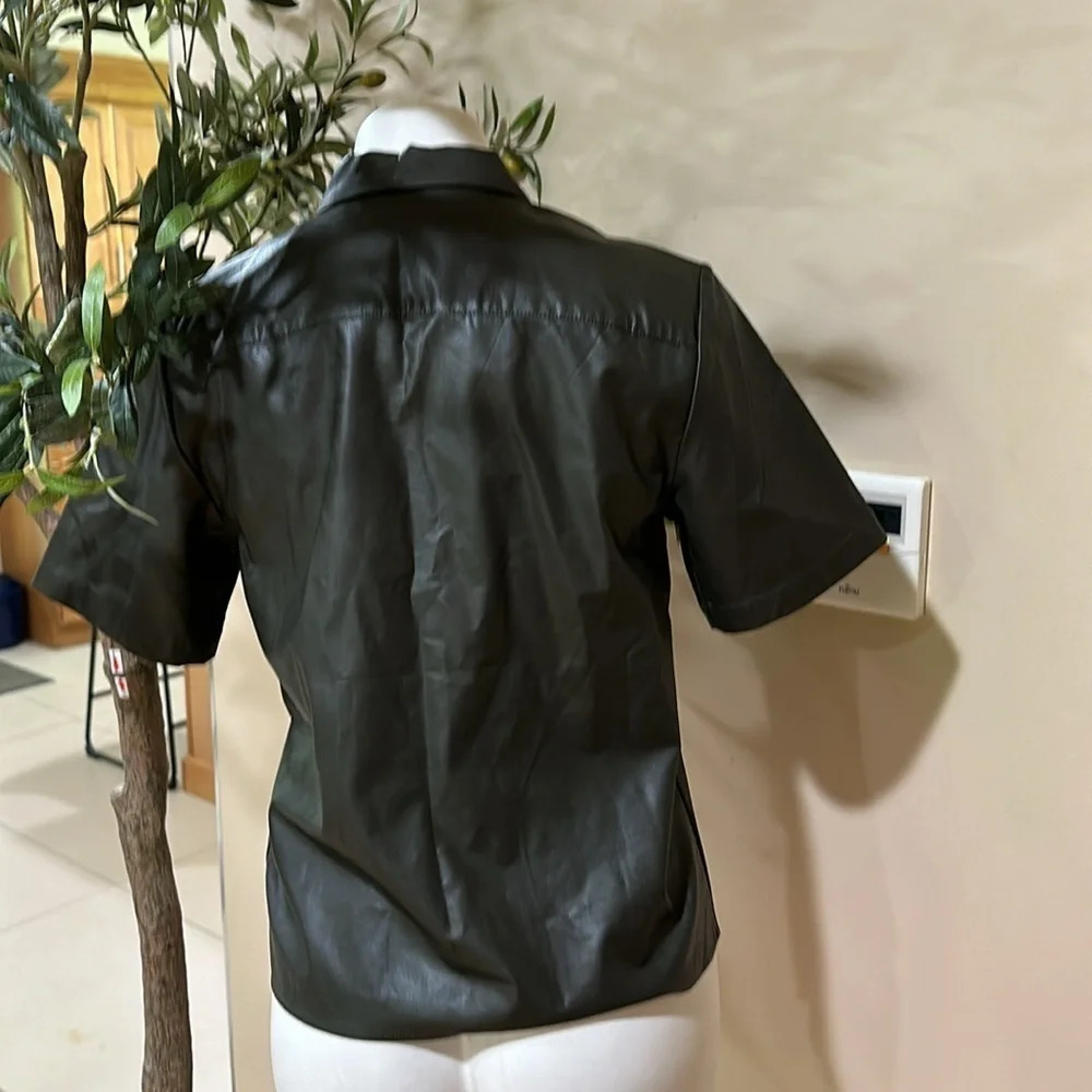 Banana Republic factory VEGAN LEATHER SHIRTa - Picture 3 of 7